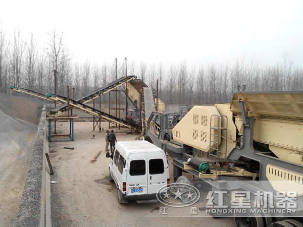 移动制砂机作业现场 移动制砂机作业现场